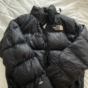 VINTAGE BLACK NORTH FACE PUFFER